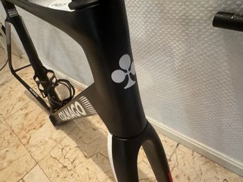 Used Colnago V4Rs Disc Dura-Ace Di2 9200 w/Fulcrum Racing Wind 400 Wheels 2024 Frameset 2024 Road & Gravel, Black — image 8 of 17