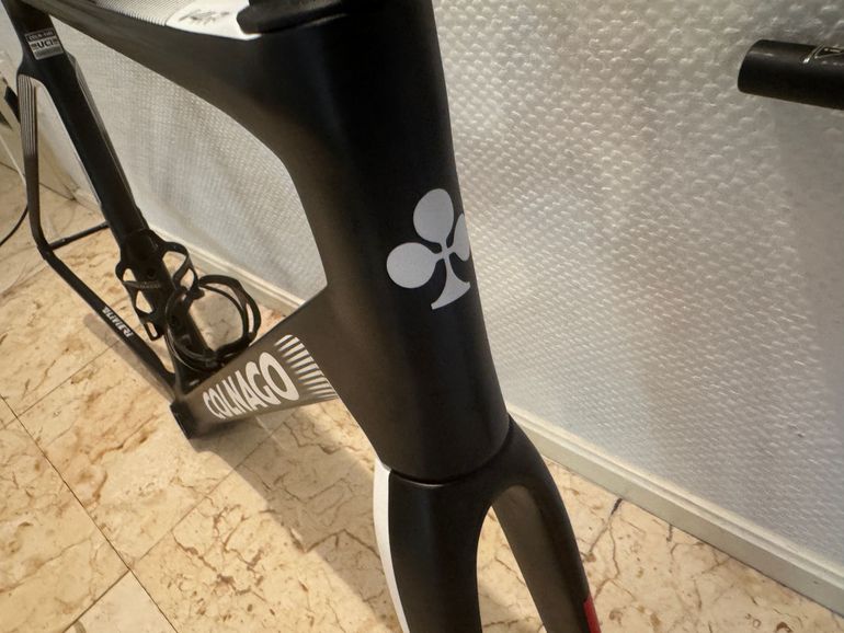 Used Colnago V4Rs Disc Dura-Ace Di2 9200 w/Fulcrum Racing Wind 400 Wheels 2024 Frameset 2024 Road & Gravel, Black — image 8 of 17