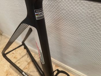 Used Colnago V4Rs Disc Dura-Ace Di2 9200 w/Fulcrum Racing Wind 400 Wheels 2024 Frameset 2024 Road & Gravel, Black — image 2 of 17