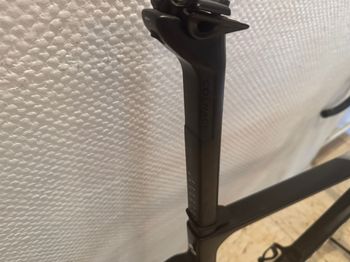 Used Colnago V4Rs Disc Dura-Ace Di2 9200 w/Fulcrum Racing Wind 400 Wheels 2024 Frameset 2024 Road & Gravel, Black — image 11 of 17
