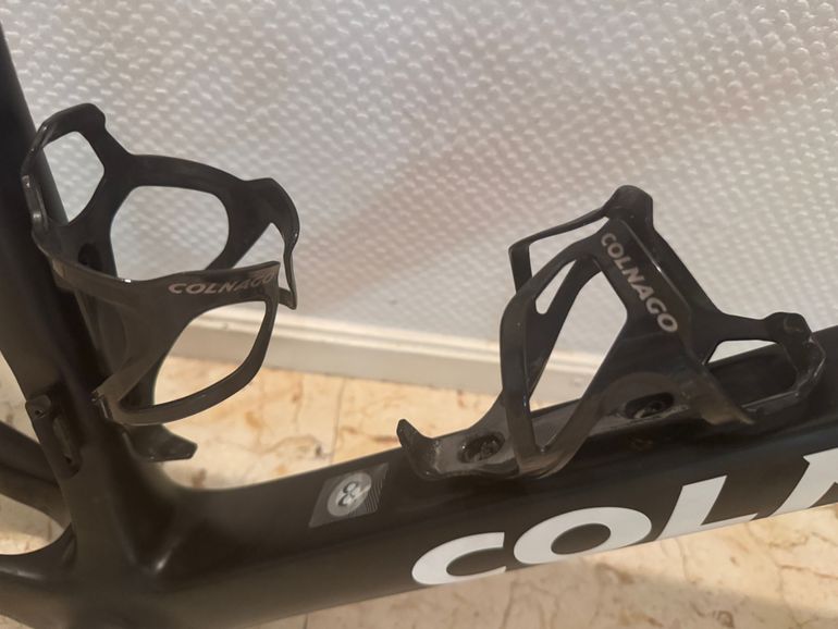 Used Colnago V4Rs Disc Dura-Ace Di2 9200 w/Fulcrum Racing Wind 400 Wheels 2024 Frameset 2024 Road & Gravel, Black — image 7 of 17