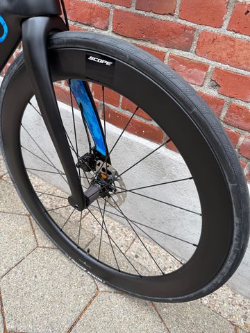 Used Pinarello Dogma Shimano 105 Di2 2024 Road & Gravel, Black — image 4 of 16