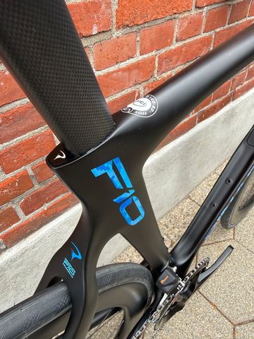 Tweedehands Pinarello Dogma Shimano 105 Di2 2024 Road & Gravel — afbeelding 11 van 16