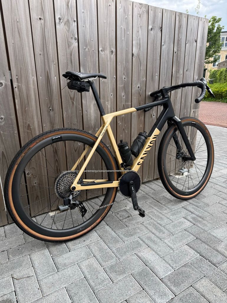 Použité Canyon Grail CF SLX 8 AXS 2024 2024 Road & Gravel — obrázek 2 z 9