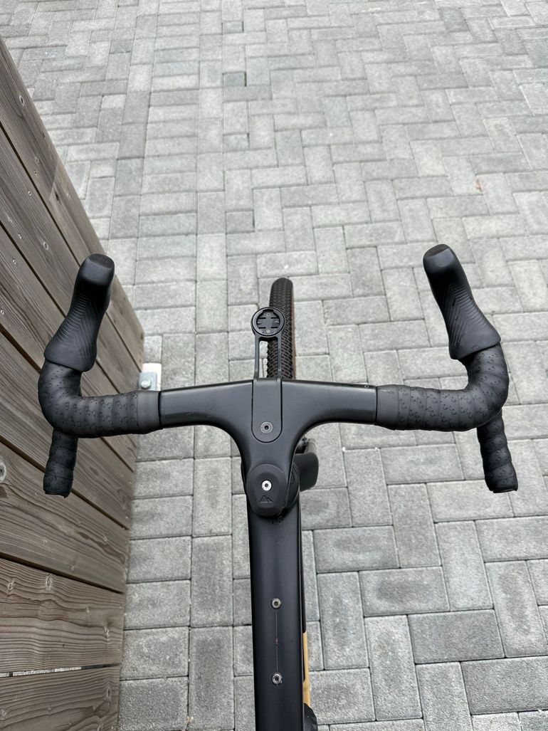 Použité Canyon Grail CF SLX 8 AXS 2024 2024 Road & Gravel — obrázek 5 z 9