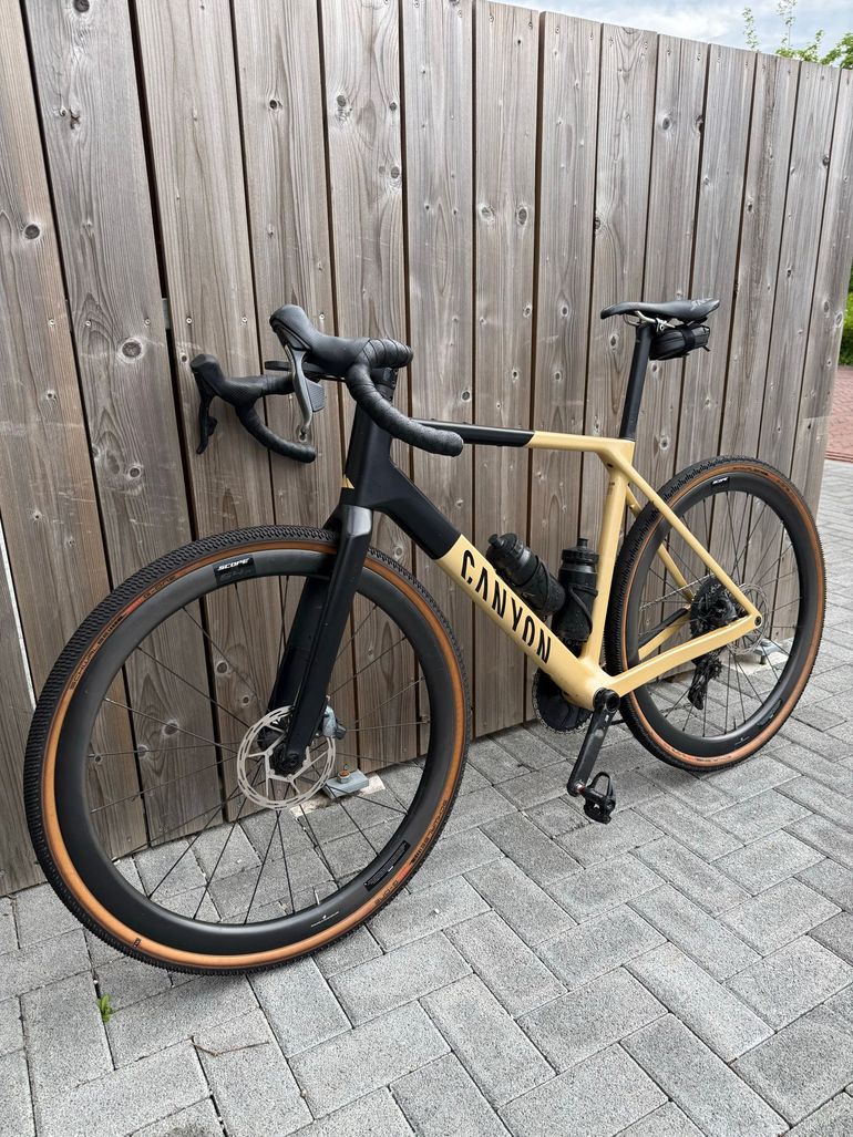 Použité Canyon Grail CF SLX 8 AXS 2024 2024 Road & Gravel — obrázek 7 z 9