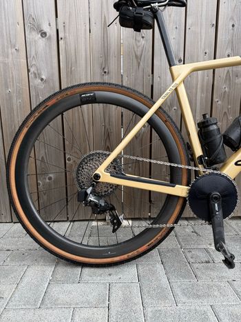 Použité Canyon Grail CF SLX 8 AXS 2024 2024 Road & Gravel — obrázek 3 z 9