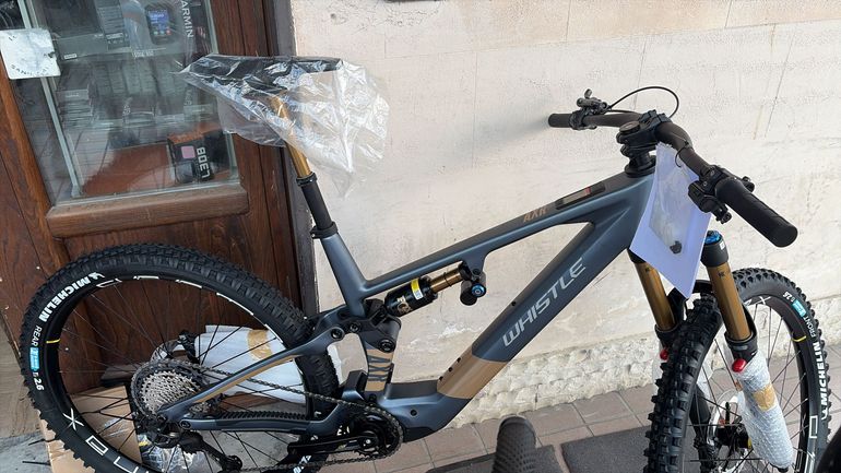 Použité Whistle Miwok Shimano Deore XT Di2 2026 Mountainbike — obrázek 2 z 2