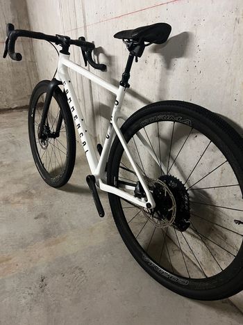 Commencal 365 SIGNATURE 2023 2023 Road & Gravel d'occasion — image 2 sur 13
