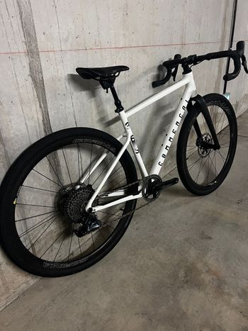 Commencal 365 SIGNATURE 2023 2023 Road & Gravel d'occasion — image 3 sur 13
