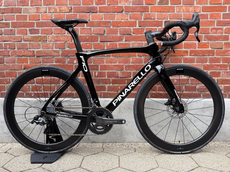 Used Pinarello Dogma Campagnolo Chorus 2024 Road & Gravel