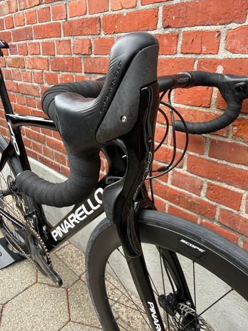 Brugt Pinarello Dogma Campagnolo Chorus 2024 Road & Gravel — billede 5 af 14