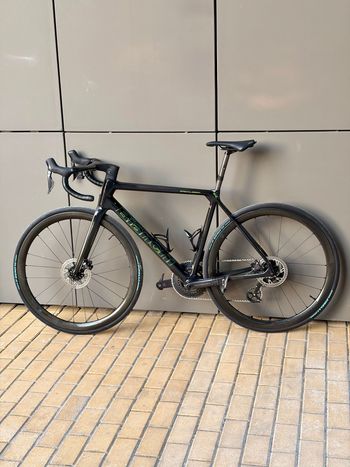 Used Bianchi Specialissima Ultegra Di2 2021 2021 Road & Gravel, Black — image 5 of 9