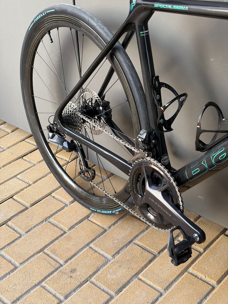 Used Bianchi Specialissima Ultegra Di2 2021 2021 Road & Gravel, Black — image 7 of 9
