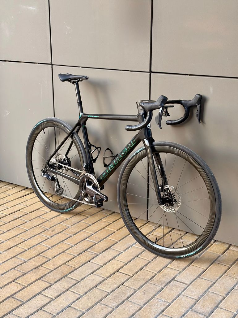 Used Bianchi Specialissima Ultegra Di2 2021 2021 Road & Gravel, Black — image 6 of 9