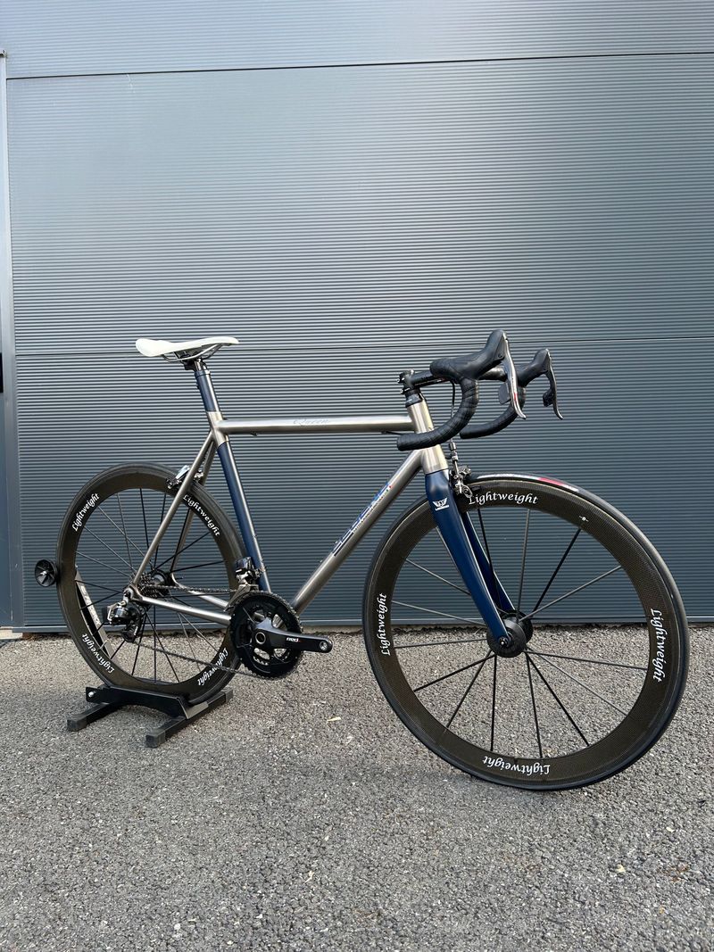 Used Legend Queen Titan – Titane Sur Mesure – Très Bon état 2016 Road & Gravel