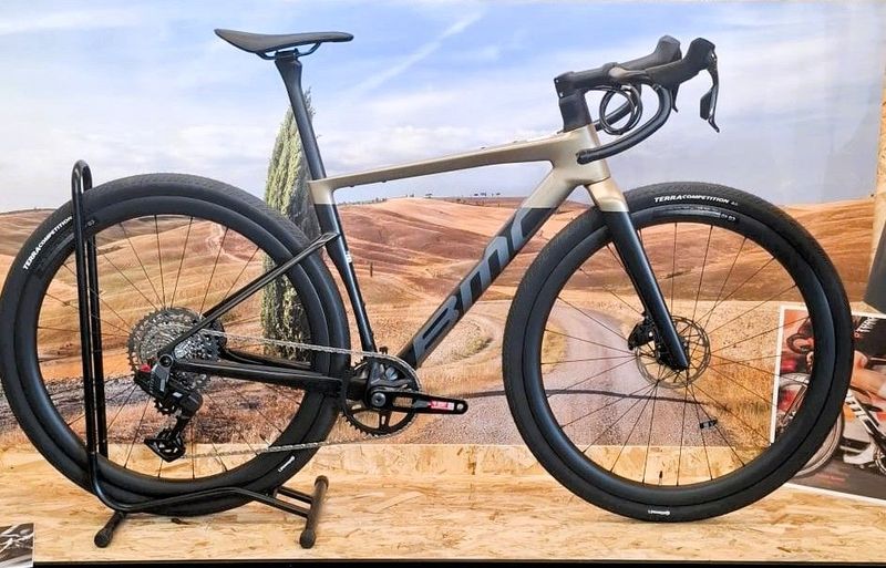 Used BMC Kaius 01 THREE 2027 2027 Road & Gravel