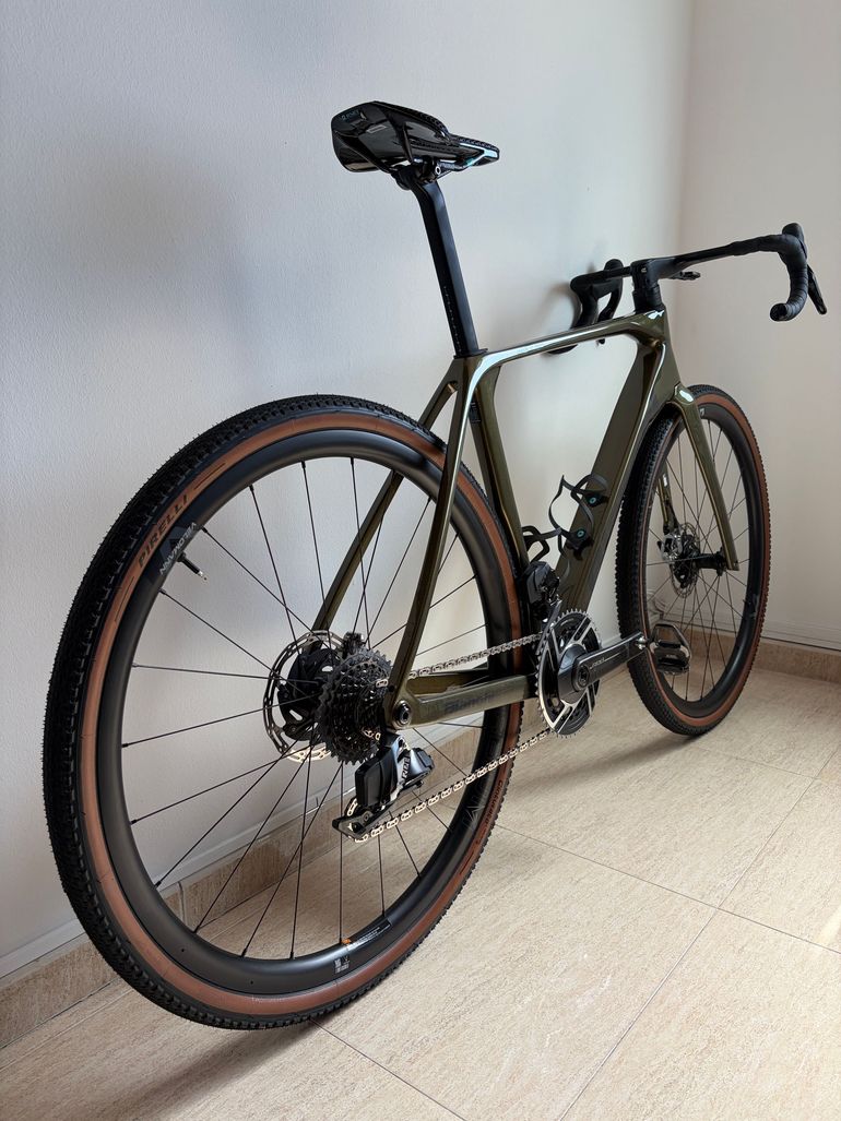 Used Bianchi Impulso PRO 2026 2026 Road & Gravel, Green — image 1 of 9