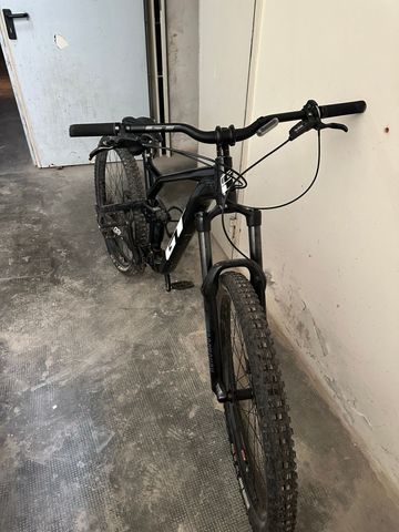 GT Force Sport 2022 2022 Mountainbike d'occasion — image 3 sur 5
