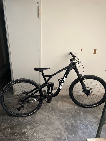 GT Force Sport 2022 2022 MTB usato