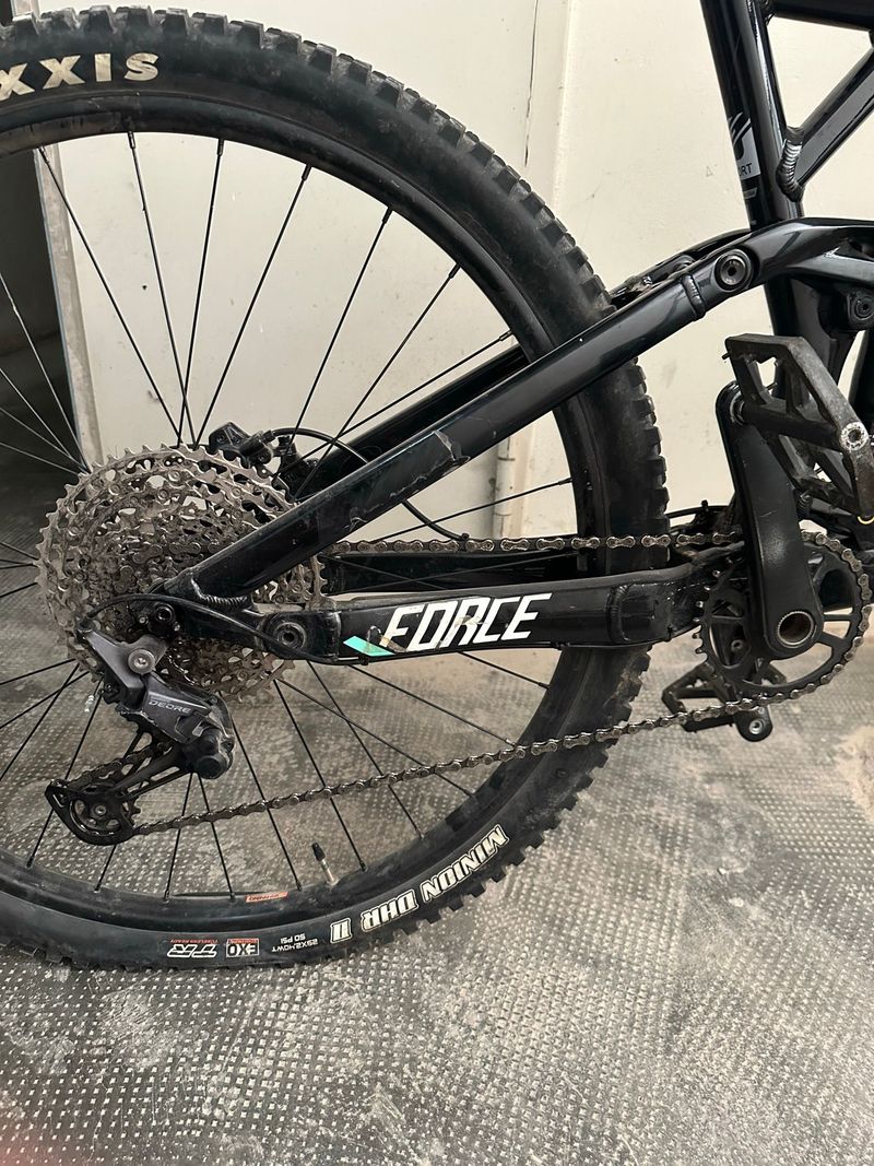 GT Force Sport 2022 2022 Mountainbike d'occasion — image 2 sur 5