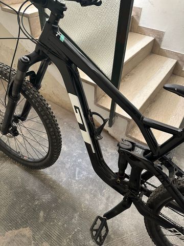 GT Force Sport 2022 2022 Mountainbike d'occasion — image 5 sur 5