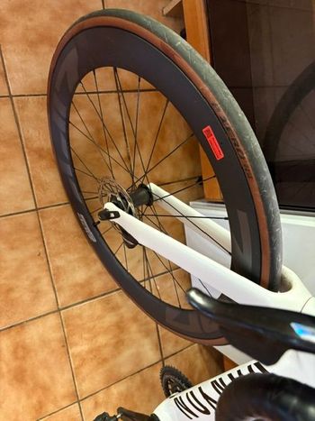 Canyon Aeroad CF SLX 8 AXS 2025 2025 Road & Gravel d'occasion — image 2 sur 42