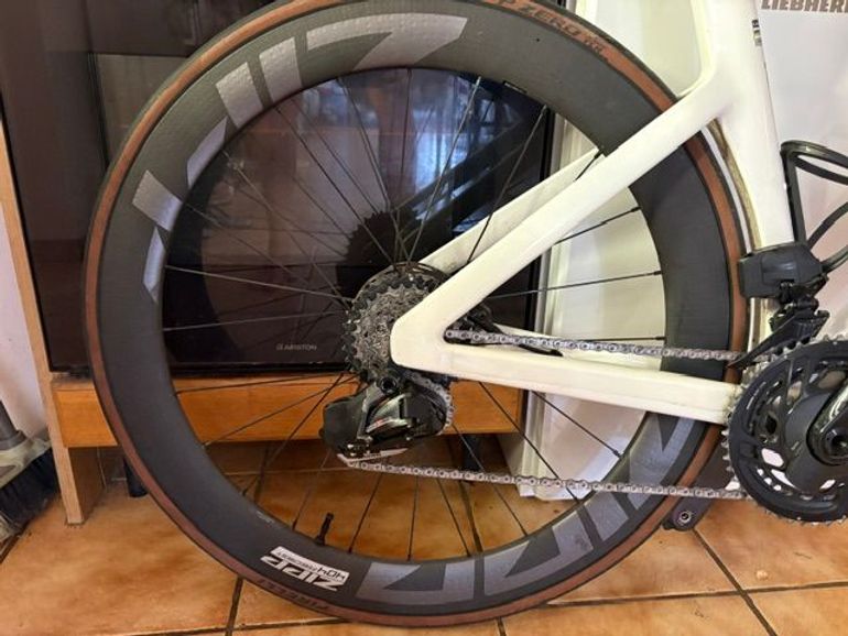 Canyon Aeroad CF SLX 8 AXS 2025 2025 Road & Gravel d'occasion — image 34 sur 42