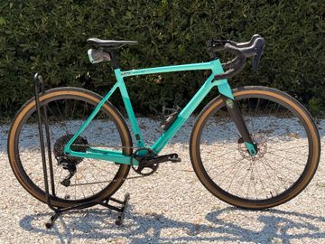 Used Bianchi Impulso Pro GRX 2023 2023 Road & Gravel, Green — image 2 of 25