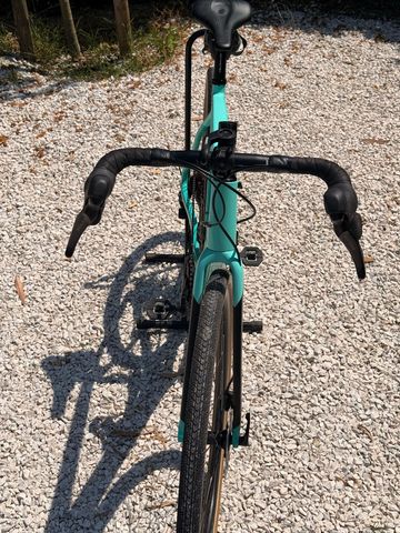 Used Bianchi Impulso Pro GRX 2023 2023 Road & Gravel, Green — image 15 of 25