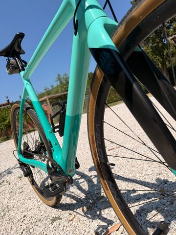 Used Bianchi Impulso Pro GRX 2023 2023 Road & Gravel, Green — image 11 of 25