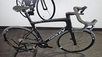Ridley NOAH DISC 105 Di2 *0 Km* 2025 Road & Gravel de segunda mano, Negro — imagen 9 de 19
