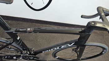 Ridley NOAH DISC 105 Di2 *0 Km* 2025 Road & Gravel de segunda mano, Negro — imagen 19 de 19