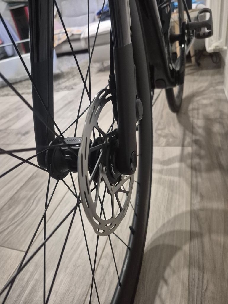 Used Trek Madone SL 6 AXS Gen 8 2027 2027 Road & Gravel, Black — image 7 of 9