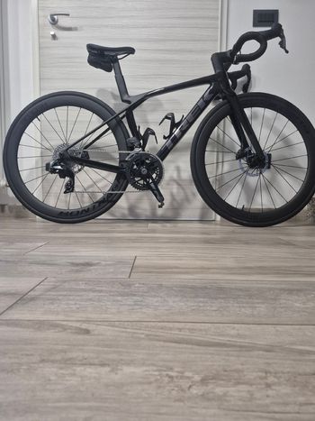 Used Trek Madone SL 6 AXS Gen 8 2027 2027 Road & Gravel