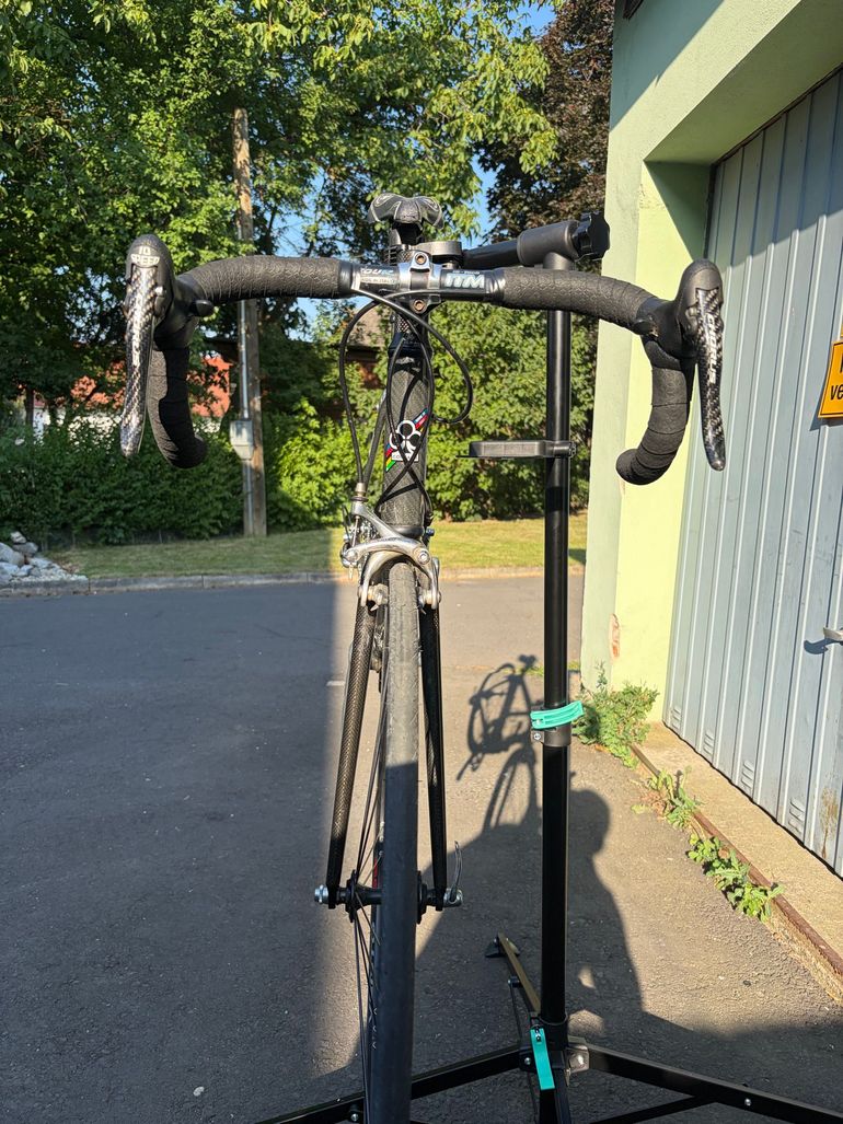 Colnago Custom Campagnolo Chorus 2010 Road & Gravel usato, Nero — immagine 8 di 9
