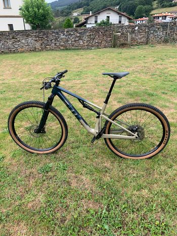BMC Fourstroke LT TWO 2024 2024 Mountainbike d'occasion — image 2 sur 19