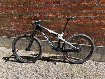 Used Giant Anthem Advanced SL 2 2026 2026 Mountainbike, Black — image 2 of 6
