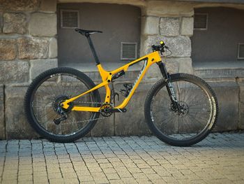 Used Kona Hei Hei CR/DL 2022 2022 Mountainbike, Orange — image 3 of 11