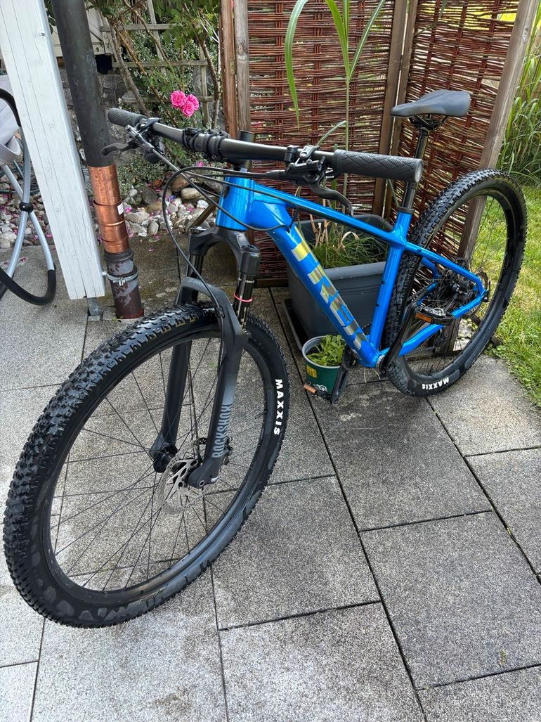 Używany Trek X-Caliber 9 2023 2023 Mountainbike — zdjęcie 1 z 11