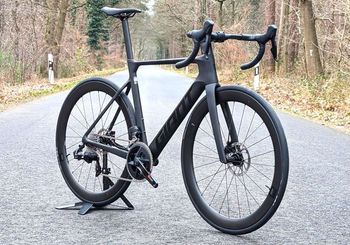Used Giant Propel Advanced Pro 1 2024 2024 Road & Gravel, Black — image 2 of 3