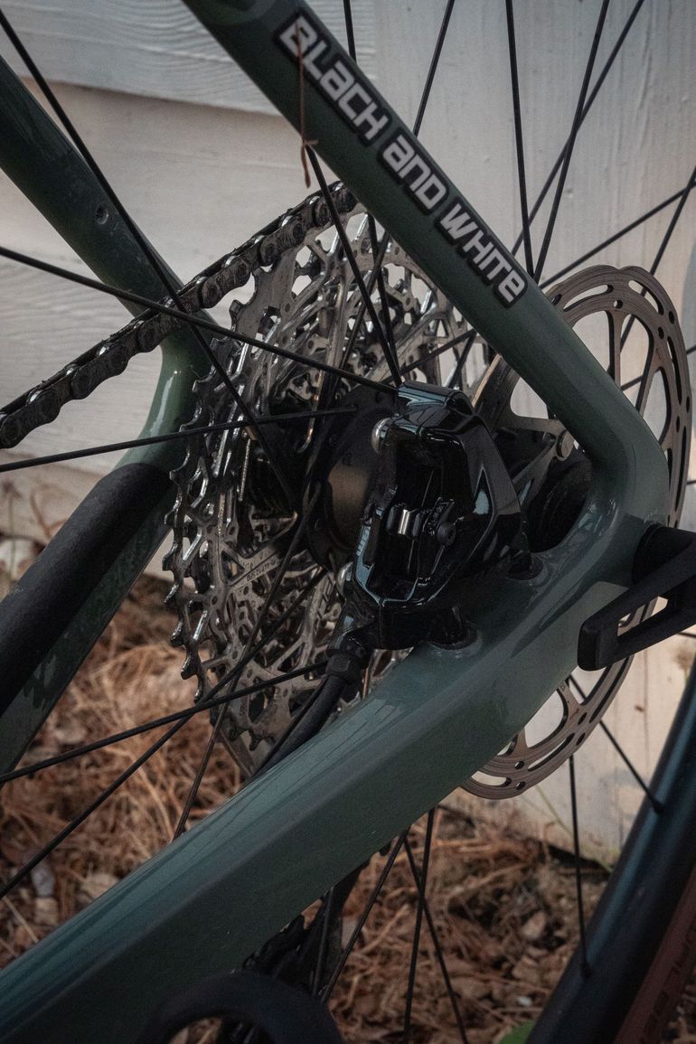 Used Canyon Grizl CF SL 7 eTap 2024 2024 Road & Gravel, Green — image 7 of 14