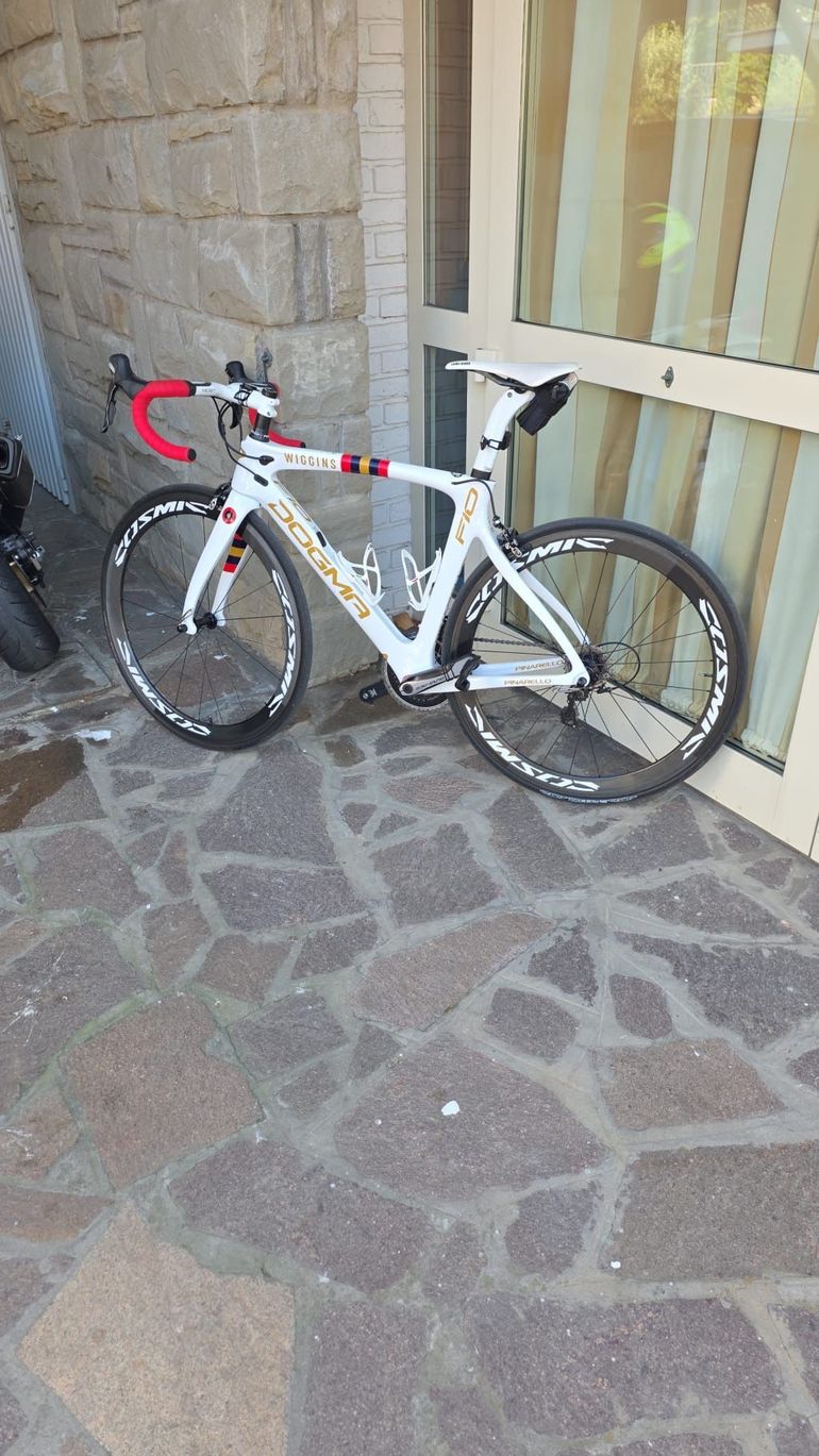 Used Pinarello Dogma Shimano Dura Ace 2018 Road & Gravel, White — image 1 of 3