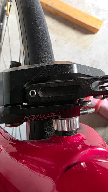 Used Canyon Ultimate CF SL 7.0 2019 2019 Road & Gravel, Red — image 3 of 3
