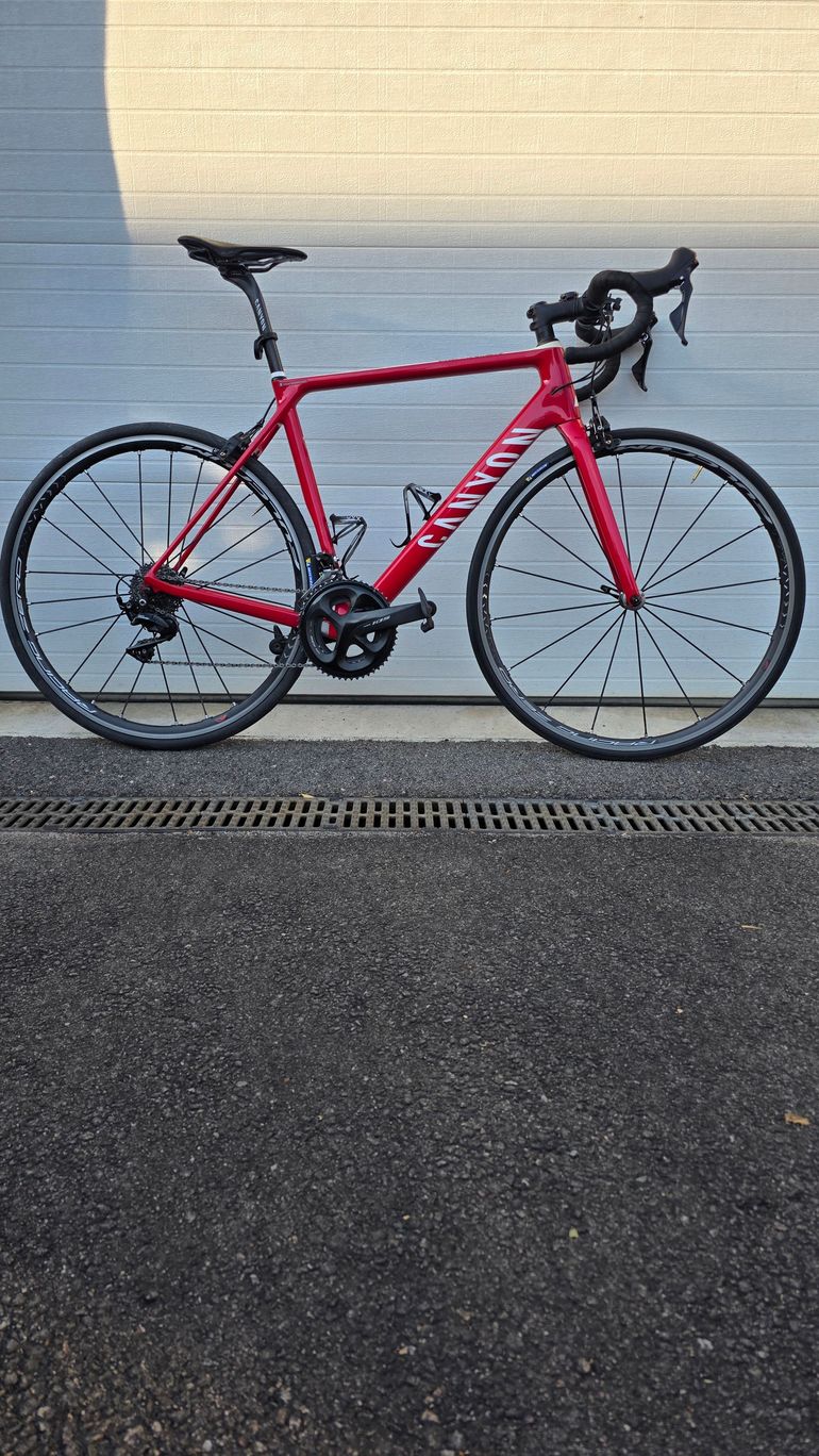 Used Canyon Ultimate CF SL 7.0 2019 2019 Road & Gravel, Red — image 2 of 3