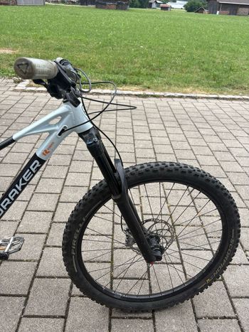 Used Mondraker RAZE 2023 2023 Mountainbike, Black — image 5 of 23