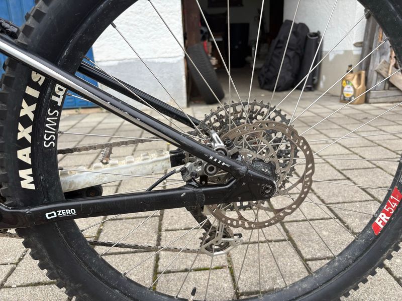Tweedehands Mondraker RAZE 2023 2023 Mountainbike — afbeelding 18 van 23