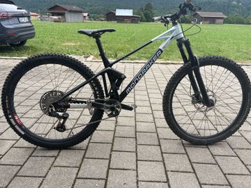 Tweedehands Mondraker RAZE 2023 2023 Mountainbike — afbeelding 1 van 23