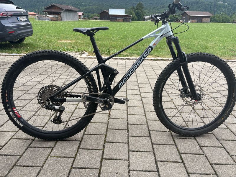 Tweedehands Mondraker RAZE 2023 2023 Mountainbike — afbeelding 1 van 23