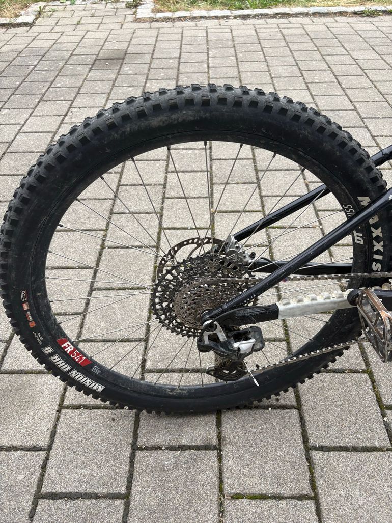 Used Mondraker RAZE 2023 2023 Mountainbike, Black — image 8 of 23